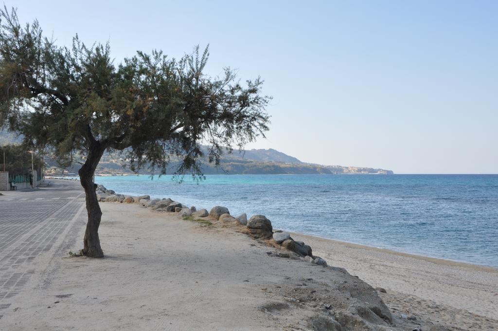 Hotel Il Lungomare Zambrone Εξωτερικό φωτογραφία